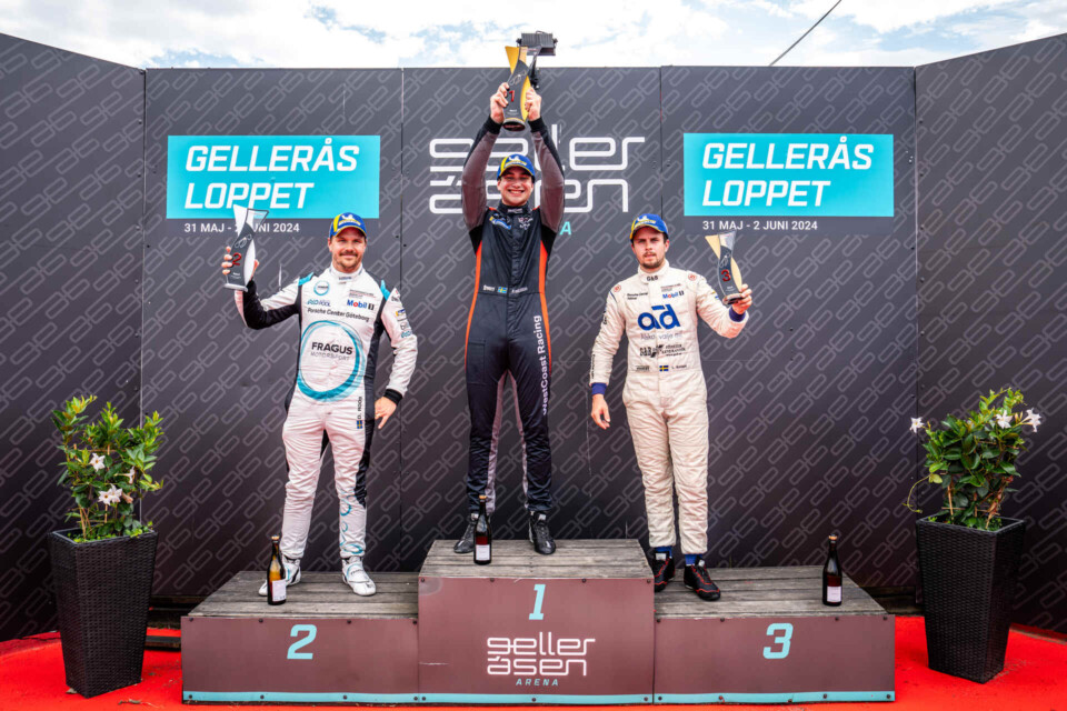 Robin Knutsson Porsche Carrera Cup Scandinavia WestCoast Racing Gelleråsloppet Gelleråsen Arena seger 2024
