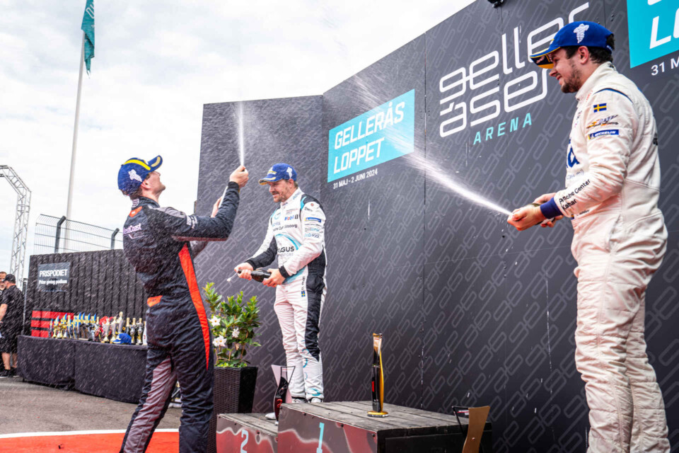 Robin Knutsson Porsche Carrera Cup Scandinavia WestCoast Racing Gelleråsloppet Gelleråsen Arena seger 2024