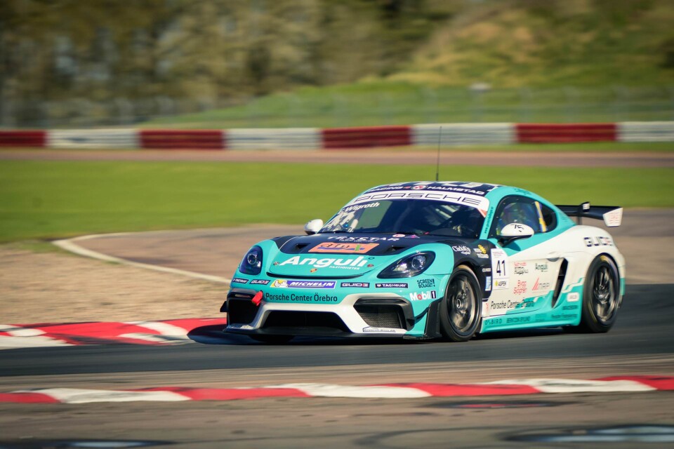 Säsongen i Porsche Sprint Challenge Scandinavia startar i helgen för WestCoast Racings förare Emma Wigroth och Janne Gustavsson