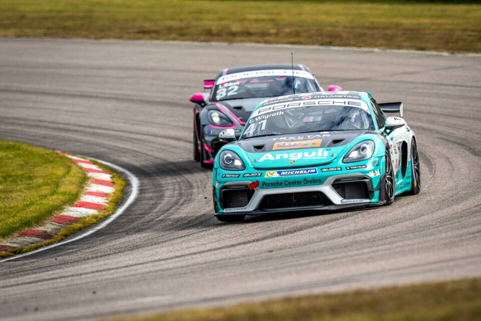 Mer motiverad än någonsin efter missad serieledning i Anderstorp - Janne i serieledning i Mastersklassen medan Emma fick med sig en andraplats från Anderstorp i Porsche Sprint Challenge Scandinavia