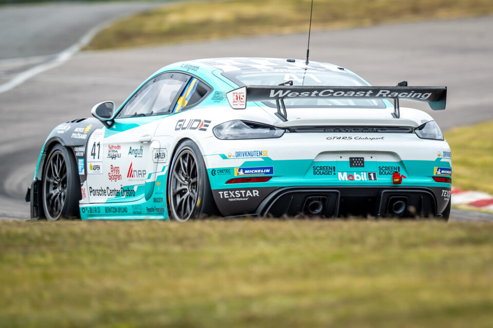 Dags för Midnattsolsloppet i Fällfors. Andra racehelgen i Porsche Sprint Challenge för Emma Wigroth och Janne Gustavsson
