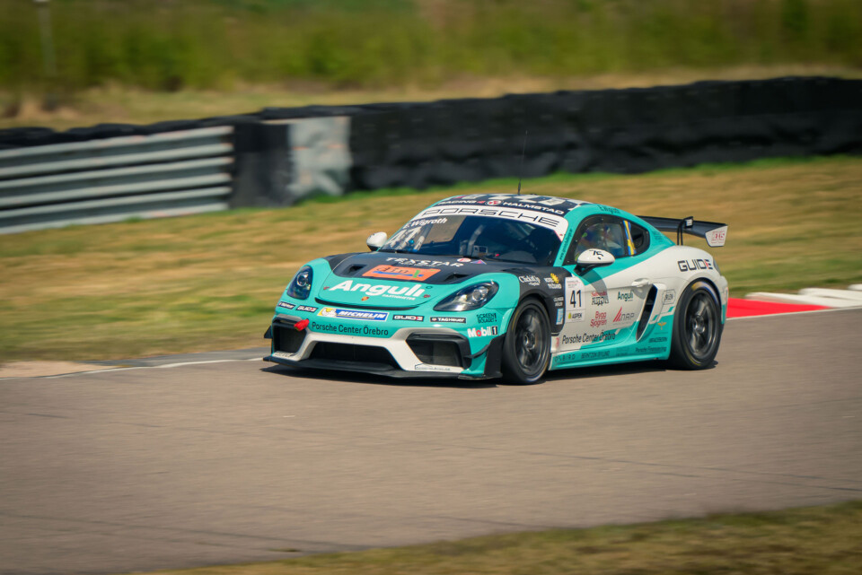 Dags för Midnattsolsloppet i Fällfors. Andra racehelgen i Porsche Sprint Challenge för Emma Wigroth och Janne Gustavsson
