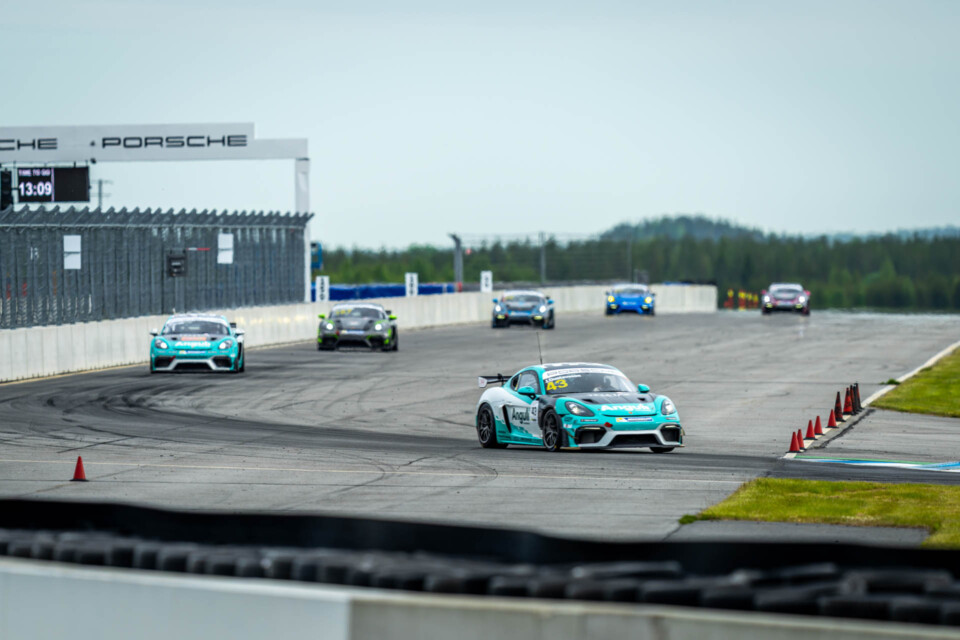 Mjukvara förstörde Emmas helg i Fällfors - Janne fortsätter vinna i masterklassen WestCoast Racing kunde fått mer sig mer från norrland efter andra racehelgen i Porsche Sprint Challenge Scandinavia