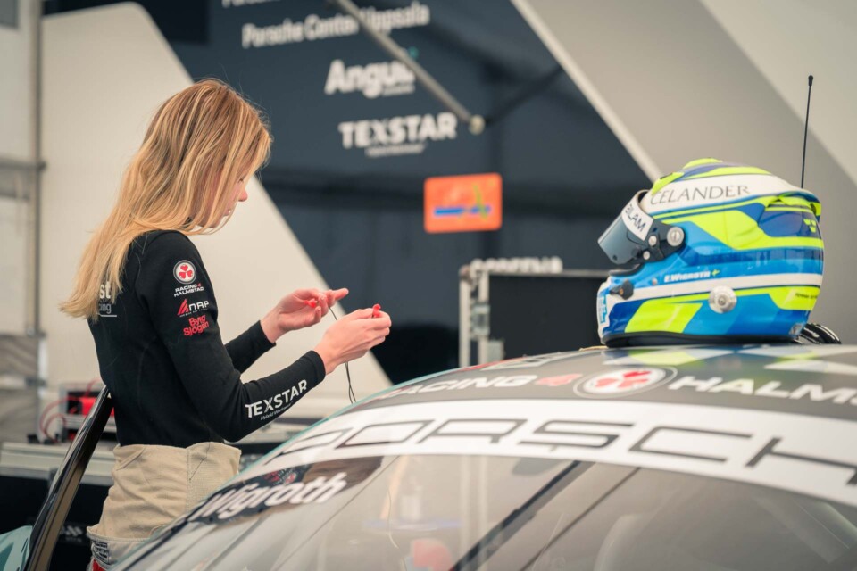 Mjukvara förstörde Emmas helg i Fällfors - Janne fortsätter vinna i masterklassen WestCoast Racing kunde fått mer sig mer från norrland efter andra racehelgen i Porsche Sprint Challenge Scandinavia